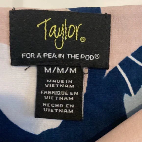 Floral flutter sleeve maternity dress - Picture 4 of 7